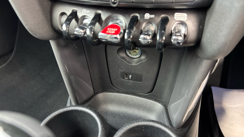 MINI Hatchback 1.5 Cooper Sport II 3dr Auto Petrol Hatchback